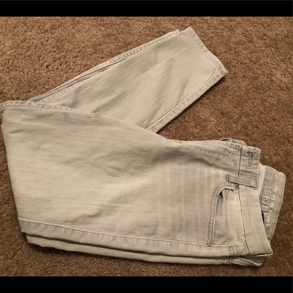 7 For All Man Kind Gray MidRise Cropped Jeans - Picture 3 of 5